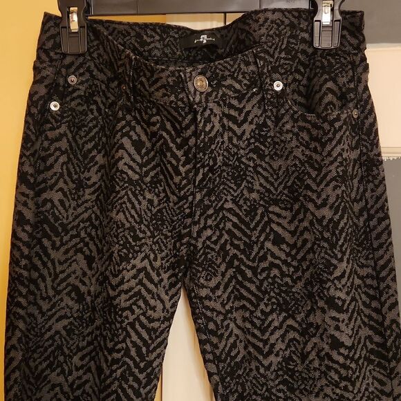 7 For All Mankind Women's Black & Gray Zebra Print Skinny Jeans Size 28 US 6 - Picture 2 of 10